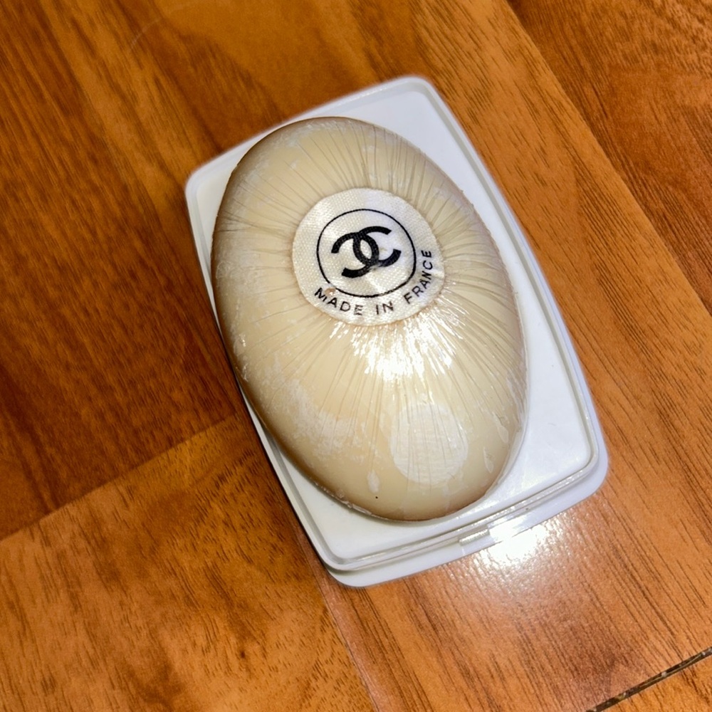Brand New Authentic Chanel No 19 Perfumed Bath Soap